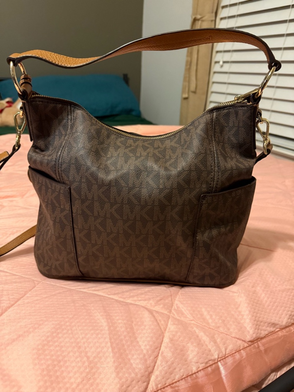 Michael Kors Anita Convertible Shoulder Bag. - Picture 2 of 15
